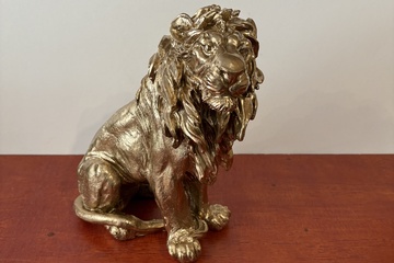 Afbeelding van Goudkleurige leeuw van polyresin @