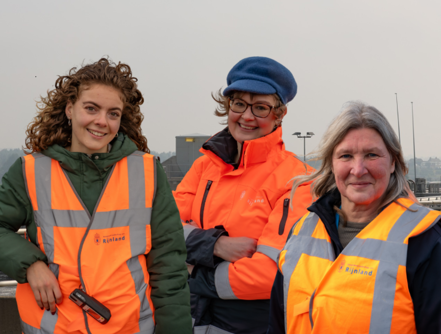 Voor de lens: drie vrouwen, drie generaties, drie functies