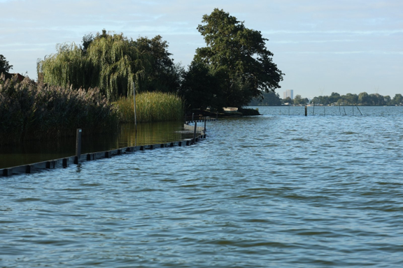 Voorbeeld-luwtescherm-luwezone