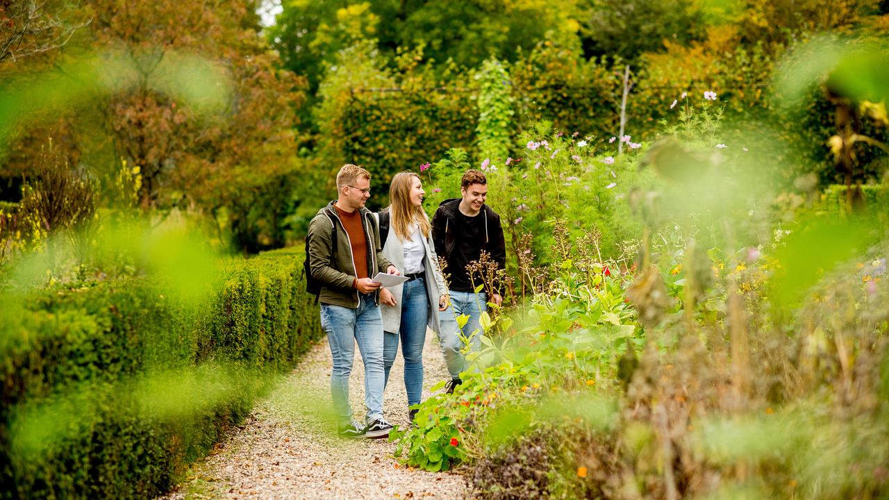 HVHL studenten Tuin- en Landschapsinrichting (bachelor voltijd) op het landgoed in Velp