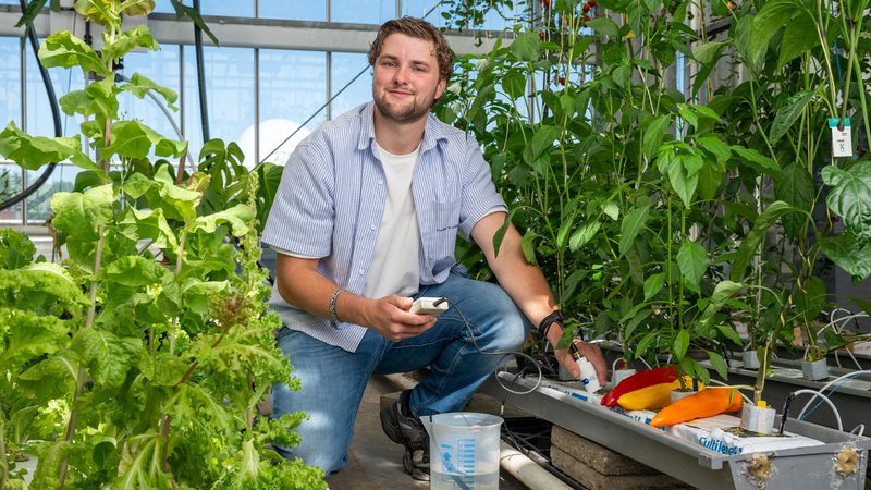 student agro & voeidng