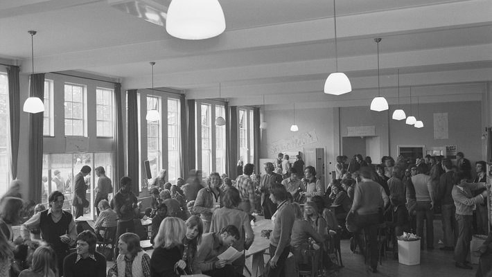 Gebouwen,_scholen,_interieur,_hbcs_huize_larenstein,_Bestanddeelnr_167-0372