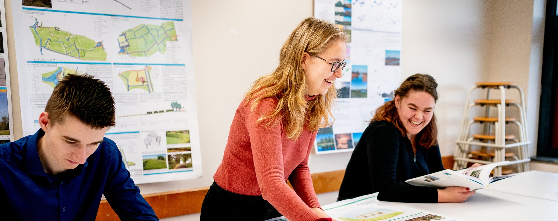 Studenten HVHL Management van de Leefomgeving in klaslokaal