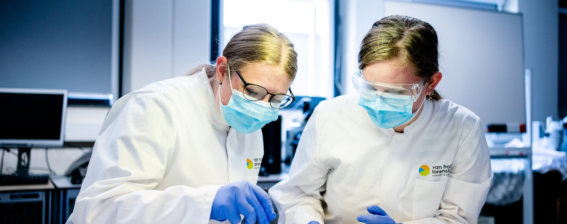 HVHL forensisch laboratorium onderzoek sporen studenten