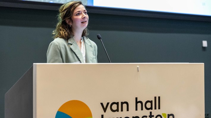 Doreen Verbakel presenteert