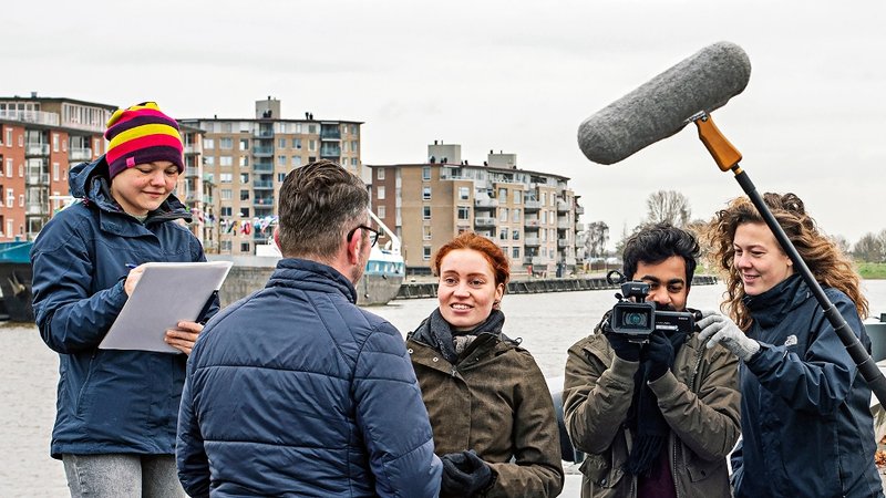 Groepje Masterstudenten River Delta Development op de kade