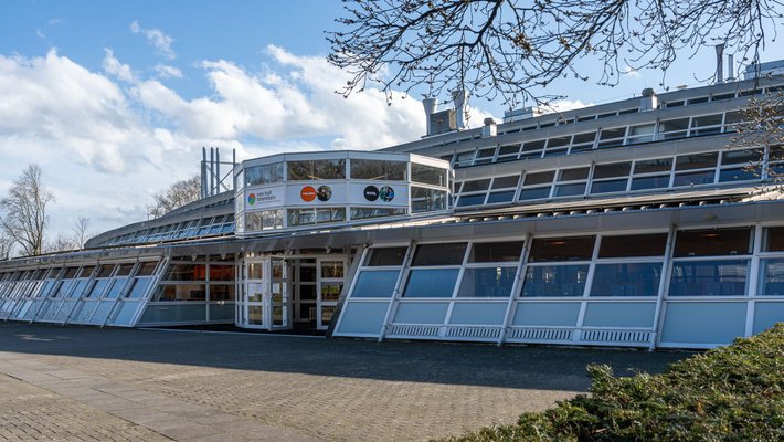 Voorkant Hogeschool Van Hall Larenstein in Velp