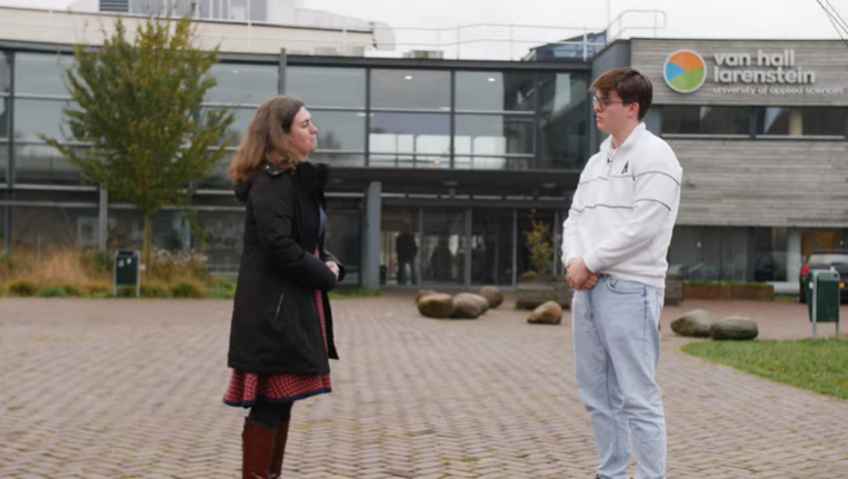 Student in gesprek met Anneke Luijten over Onderwijsakkoord Fryslân