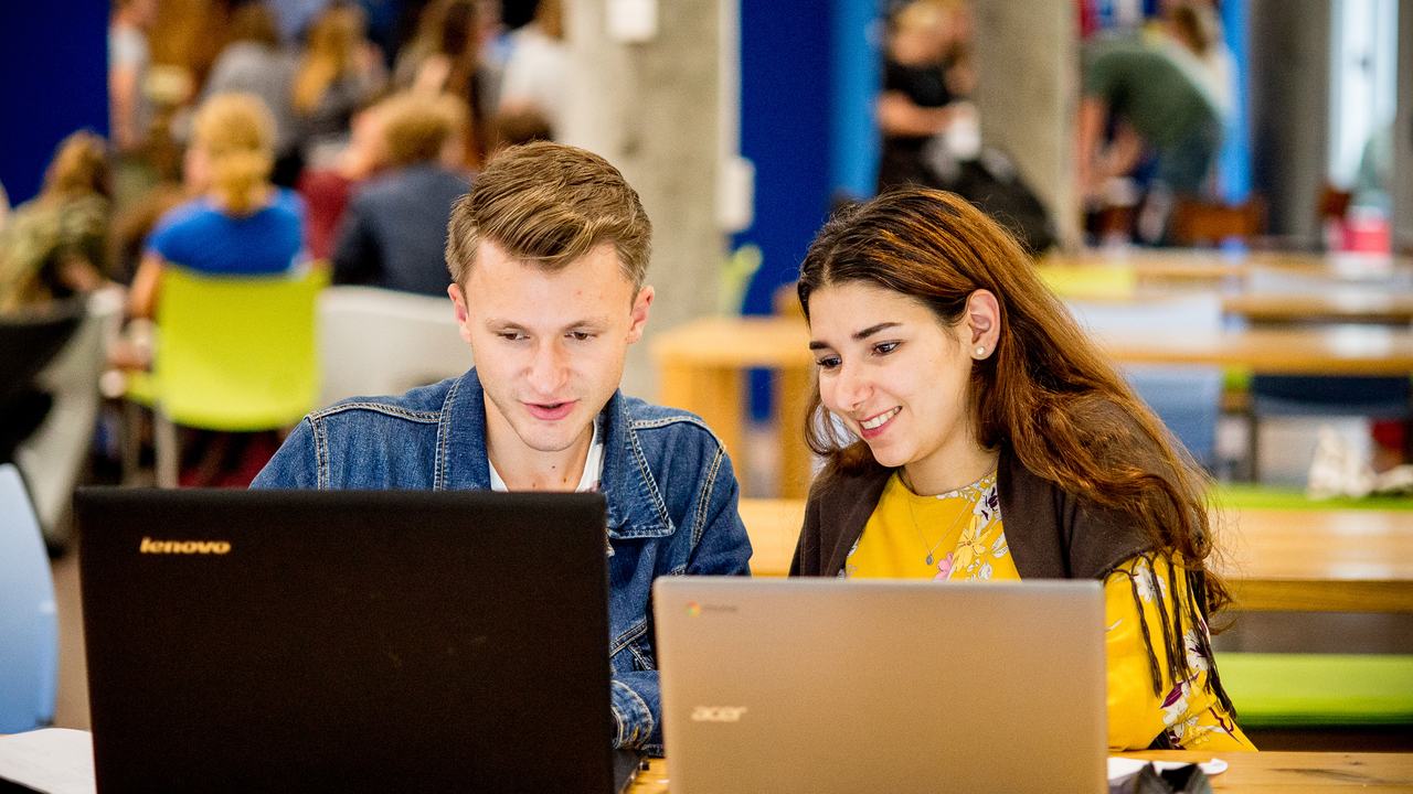 internationale-studenten-in-aula