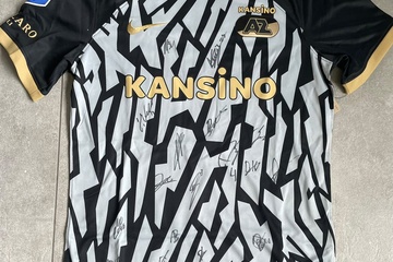 Afbeelding van Gesigneerd shirt van AZ, seizoen 2024- 2025