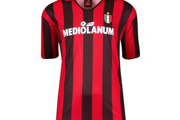 Afbeelding van Marco van Basten gesigneerd AC Milan shirt