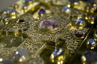 Tentoonstelling Münster Evangelistarium (Ansfriduscodex), St. Gallen en Neder-Rijn, boekblok tweede helft 10de eeuw, boekband 1200-1400, Museum Catharijneconvent Utrecht