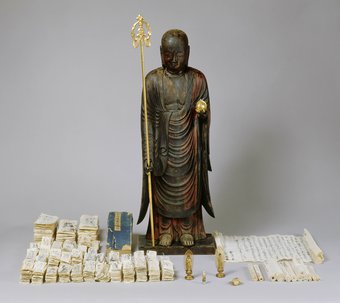 Bodhisattva Ksitigarbha met votiefgaven, Koen, Japan, 1249, Museum für Ostasiatische Kunst Köln
