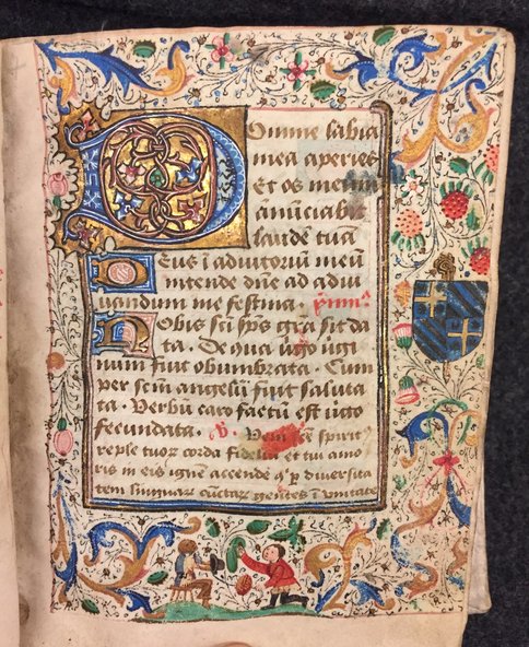 Verlucht initiaal in gebedenboek - collectie MCC