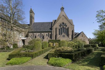 Exterieur van de kapel van het voormalig moederhuis van de franciscanessen van Mariadal, Roosendaal, foto Chris Booms