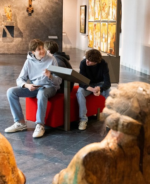 Leerlingen bovenbouw in Refter - Foto Lilian van Rooij