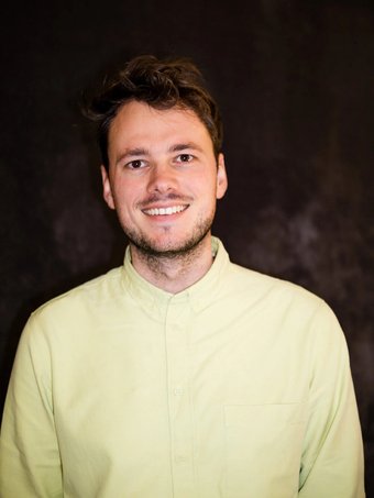 Wiegert Ambagts, Namelok