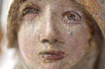 De heilige Veronica met het gezicht van Jezus op een doek (detail van gezicht Veronica). Brussel, 1475-1480. Collectie Museum Catharijneconvent, aankoop met steun van Vereniging Rembrandt.