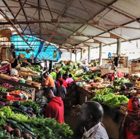 Hildagard Okoth soko-kuu-market-arusha_1645078138