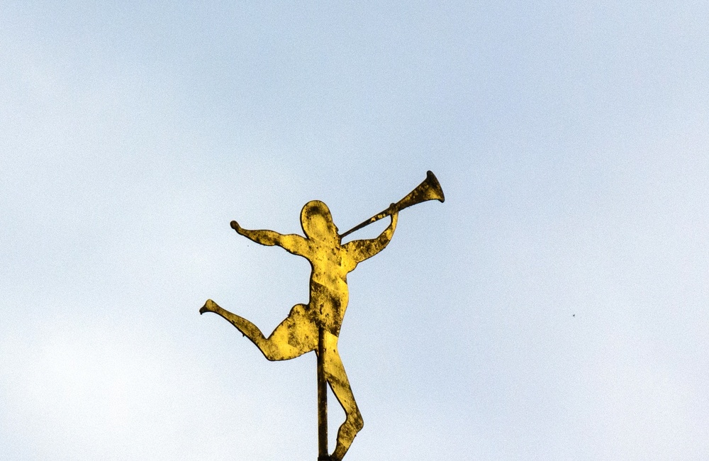 Bol met engel met bazuin - 2016
