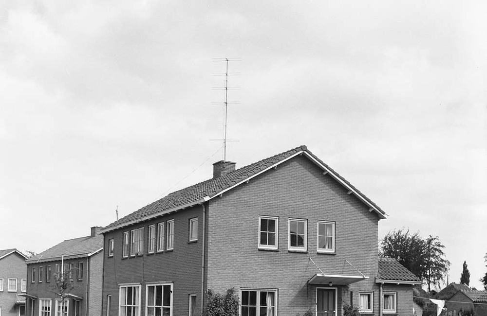 Hertog van Gelrestraat 6-8 - Hoek Van Arnhemstraat