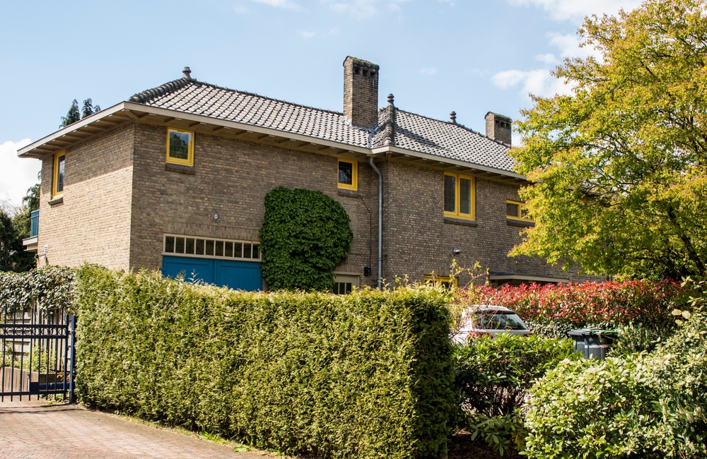 Voor- en linkerzijgevel 2016