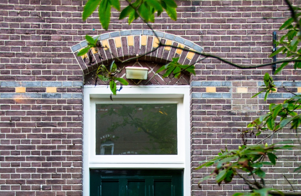 Ingang aan de linkerzijde - 2016