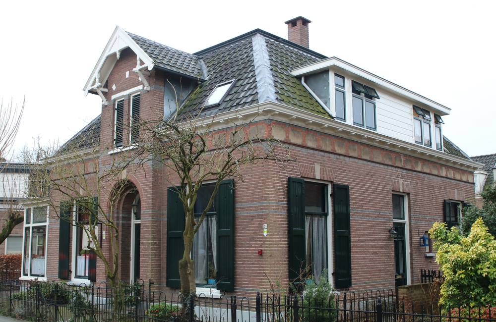 Voor en rechterzijgevel - 2016