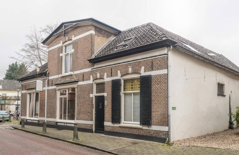 Voor en rechterzijgevel - 2017