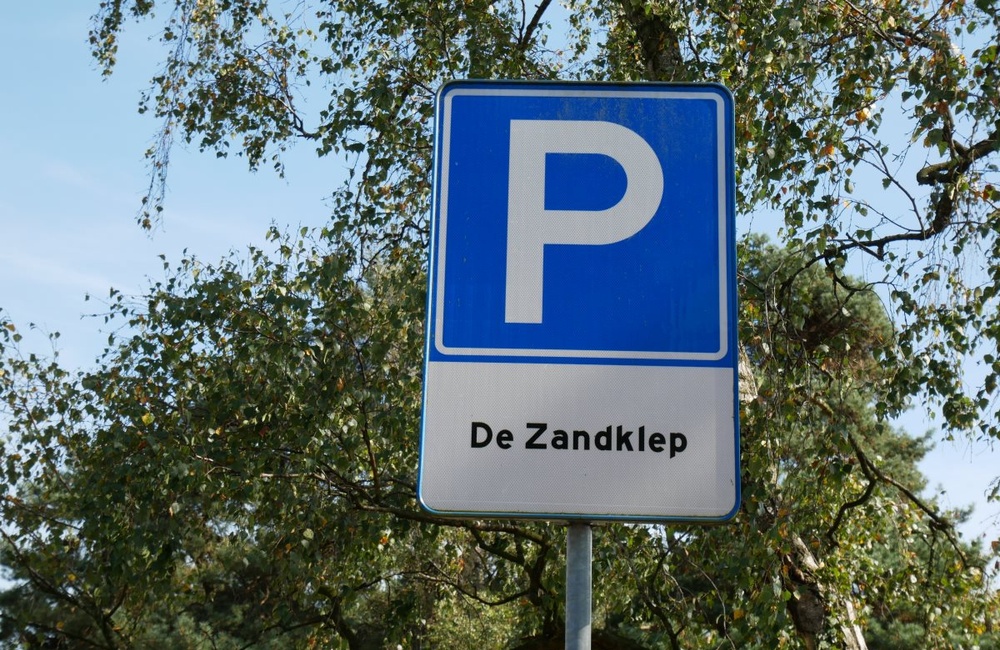 Naambord bij de parkeerplaats De Zandklep - 2016