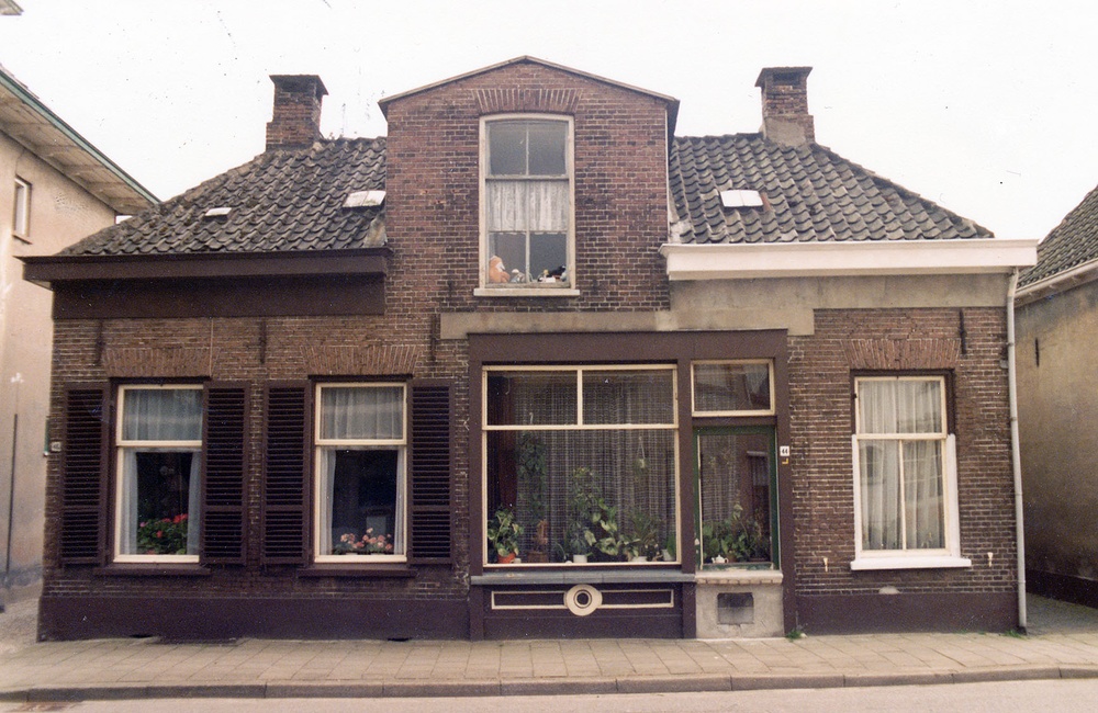 Kapper Frek op Hogestraat 44 in 1985
