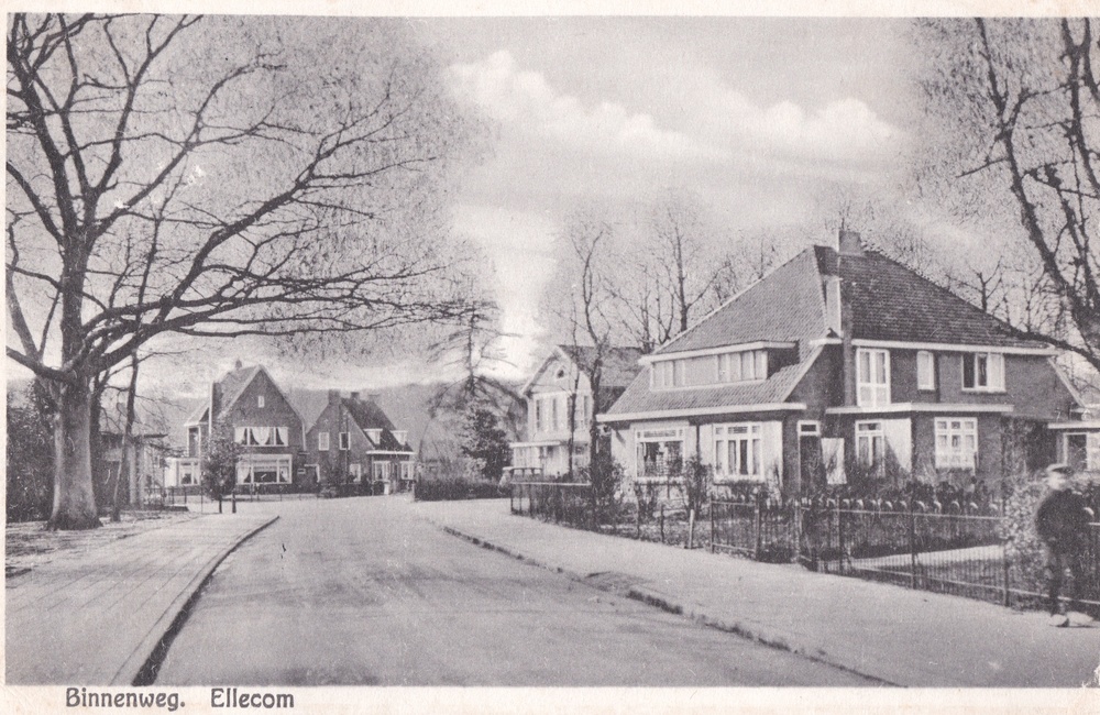 Rechts kruidenier Veenstra - 1932