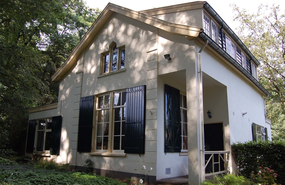 Steenen huis als tuinmanshuis bij de entree - 2010