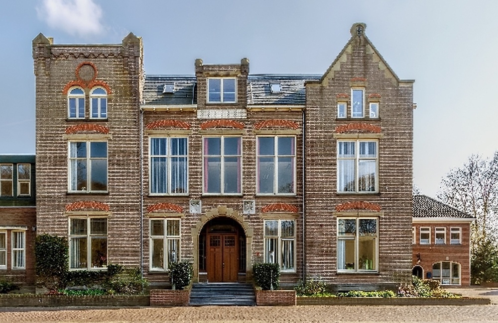Voorgevel zonder raadzaal Gemeentehuis 2 - 2016