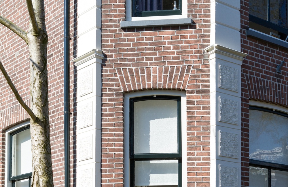 Detail voorgevel met blok pilasters - 2016