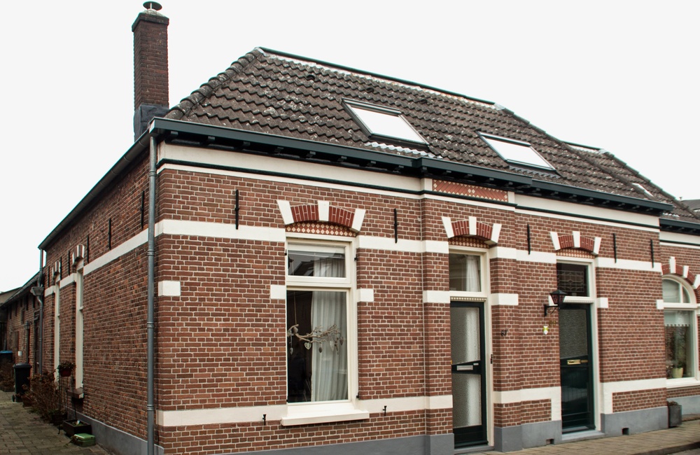 Voor- en linkerzijgevel – 2017