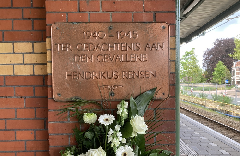 Plaquette Stationsgebouw