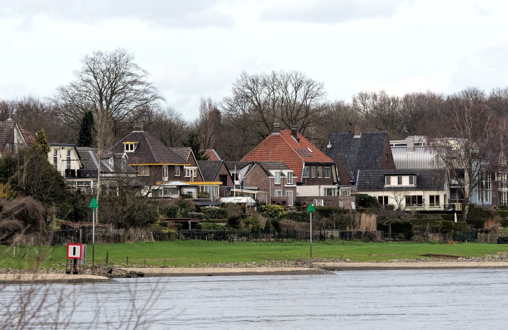 Achterzijde van de IJssel - 2016