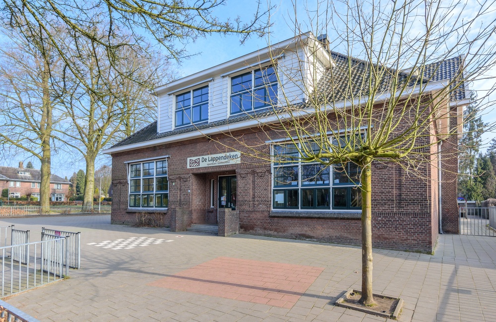 Voorgevel school De Lappendeken - 2016