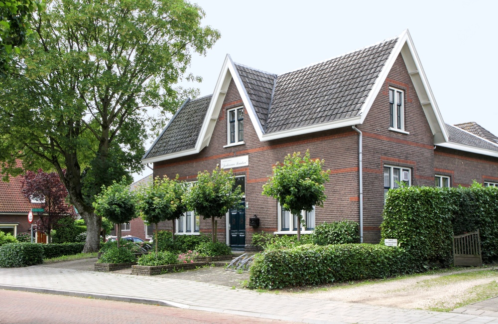 Voorgevel en rechterzijgevel Jonkvrouw Brantsenschool - 2016