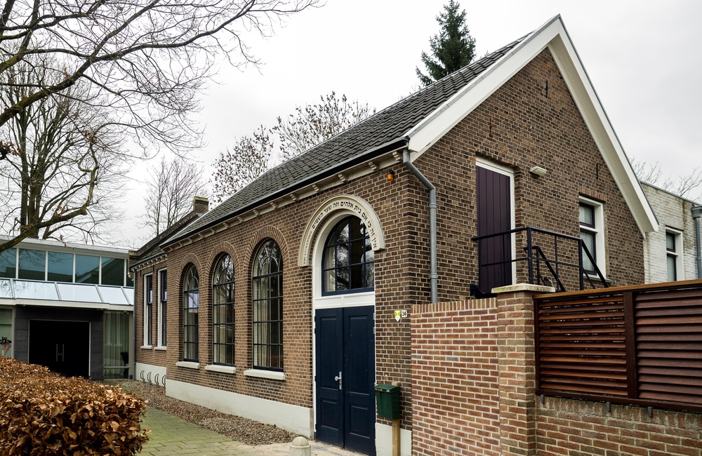 Synagoge Voorzijde en rechterzijde - 2016