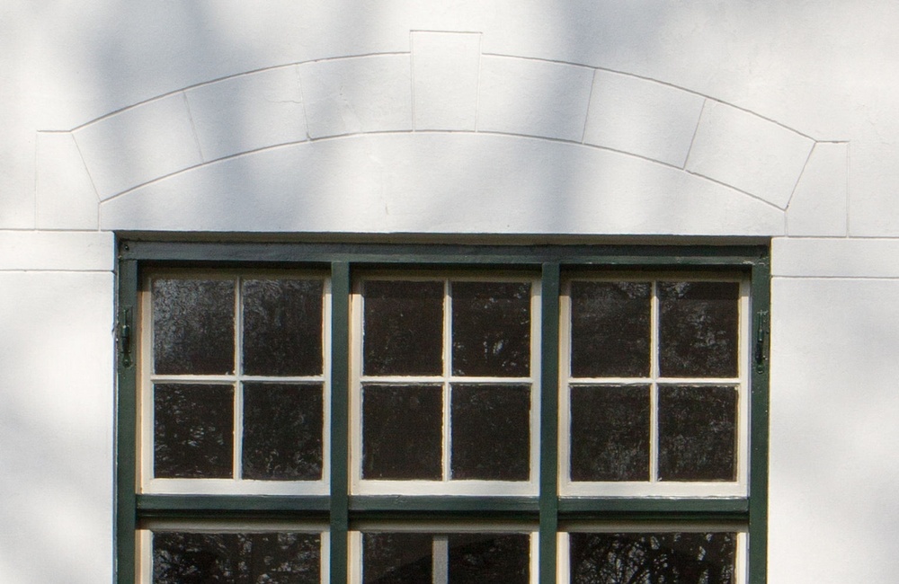 Detail raampartij voormalig postkantoor en woonhuis - 2016