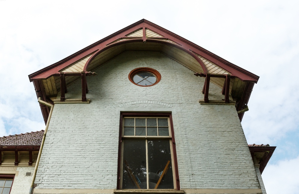 Detail dak en windveren woonhuis Arnhemsestraatweg 18 - 2016