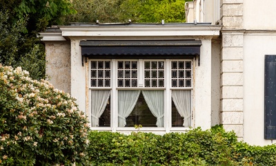 Detail zijgevel links