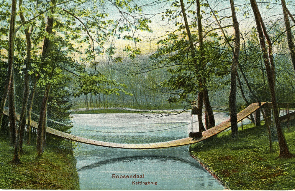 De kettingbrug in park Rosendael