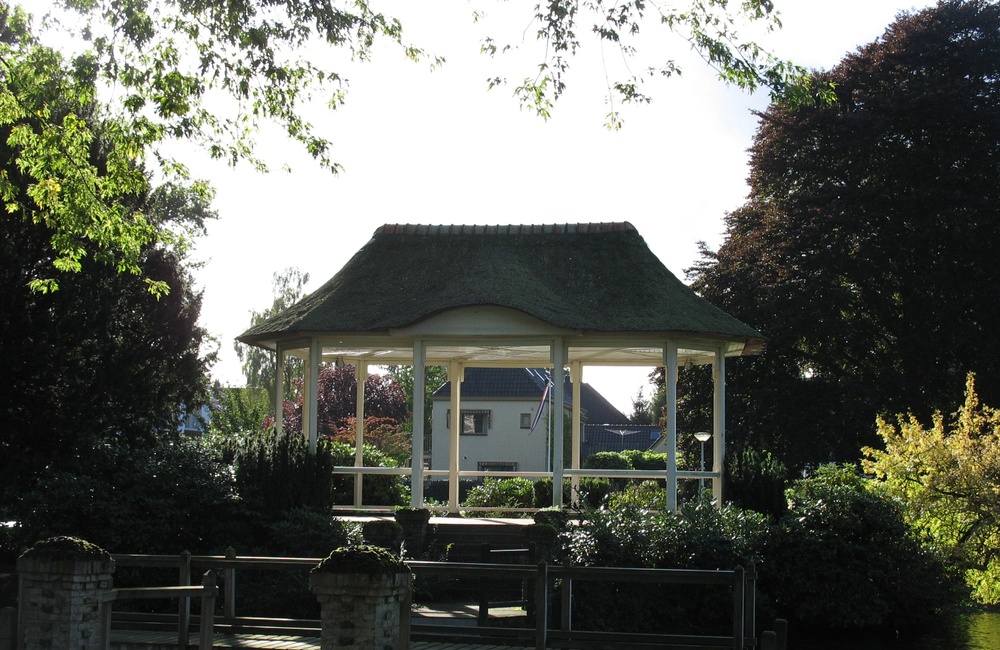 Muziektent Overbeeklaan