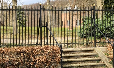 Rosendael Toegangshek bij kerk
