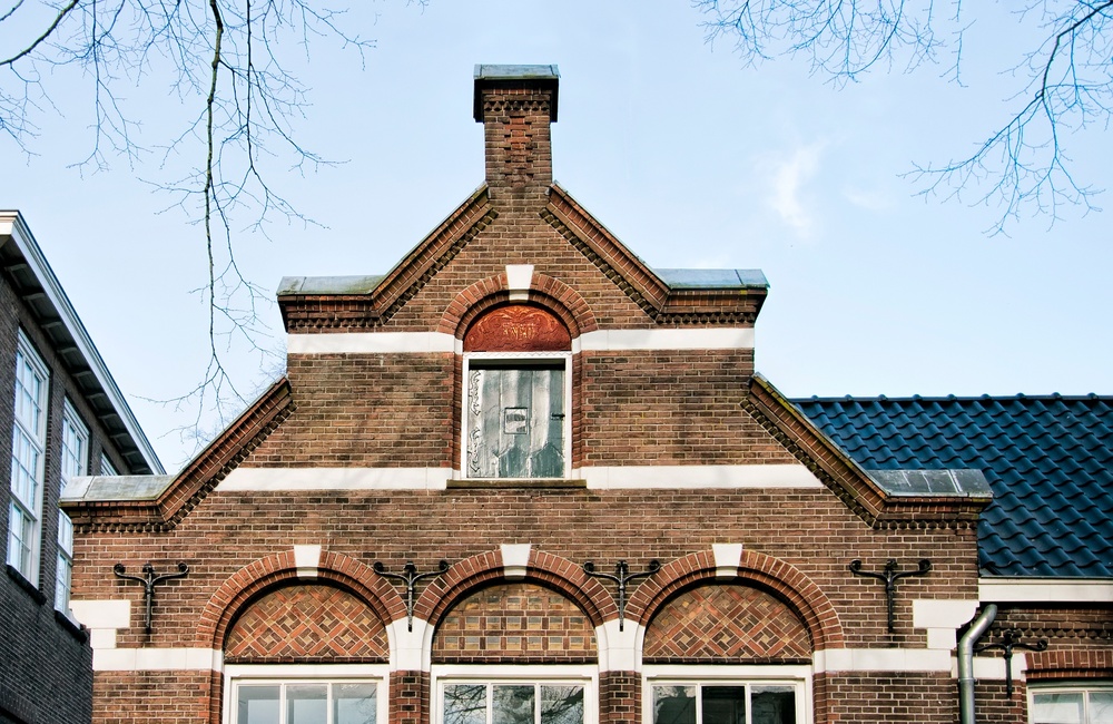 Detail gevel van Emmaschool en school 1 - 2016