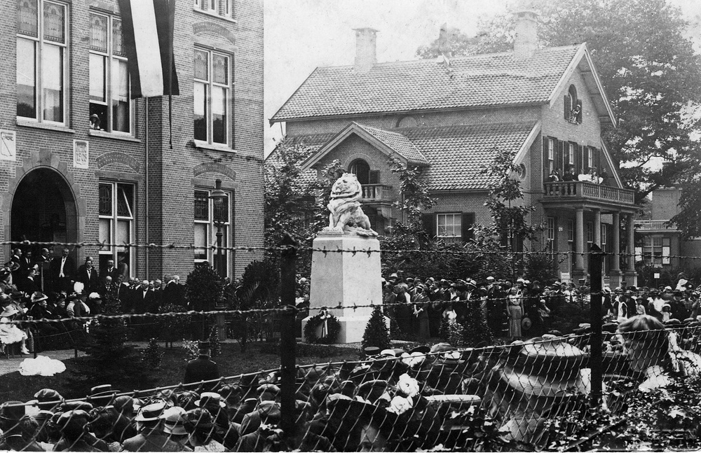 Onthulling vrijheidsmonument De Leeuw 1913