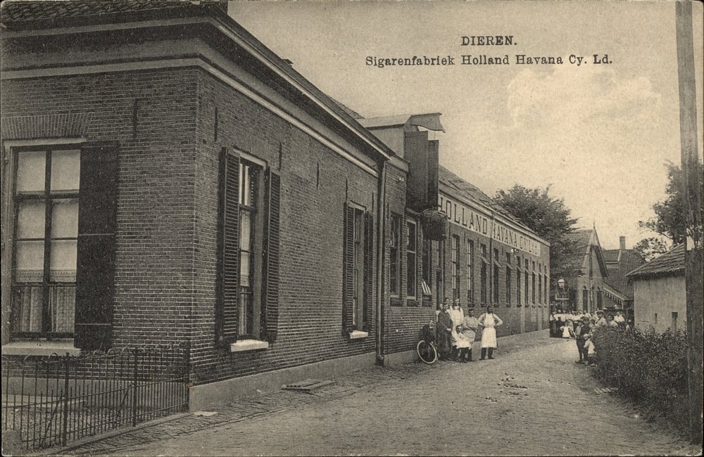 Personeel voor sigarenfabriek Holland Havanna - 1910-1920